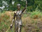 Groot beeld van Vrouwe Justitia, brons-look, heel mooi!, Tuin en Terras, Ophalen of Verzenden, Nieuw, Metaal, Mensenbeeld