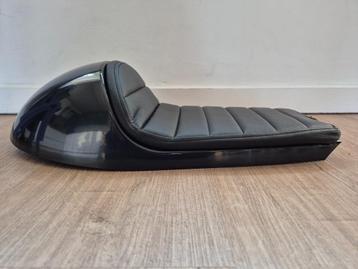 Zadel Caferacer - zitje seat met kuip beschikbaar voor biedingen
