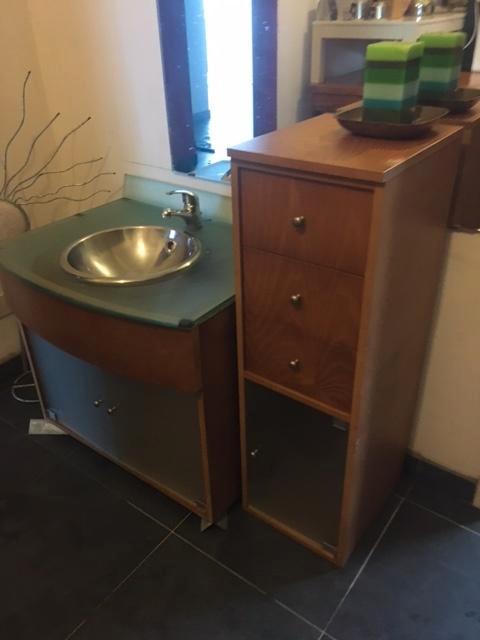 Badkamer lavabo met hangkast, Huis en Inrichting, Badkamer | Badkamermeubels, Gebruikt, Wastafelkast, Ophalen