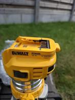 Dewalt  DCW604NT, Doe-het-zelf en Bouw, Ophalen, Kantenfrees, Accu, Zo goed als nieuw