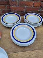Vintage bruin bloemenservies soepborden ijscoupes, Antiek en Kunst, Antiek | Servies compleet, Ophalen