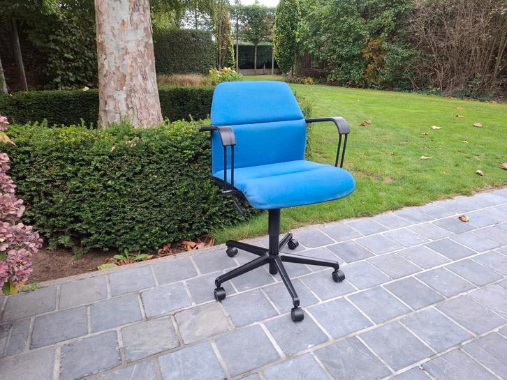 Chaise de bureau à roulettes en très bon état., Maison & Meubles, Chaises de bureau, Comme neuf, Chaise de bureau, Enlèvement ou Envoi