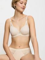 Triumph BH D80 en 2 slips 42 crèmekleurig, Ophalen of Verzenden, BH