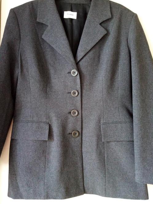 2 BLAZERS VOOR DAMES, Kleding | Dames, Jasjes, Kostuums en Pakken, Zo goed als nieuw, Grijs, Ophalen