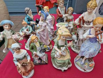 Biscuit postuurtjes/beeldjes: LOT:11 stuks beschikbaar voor biedingen