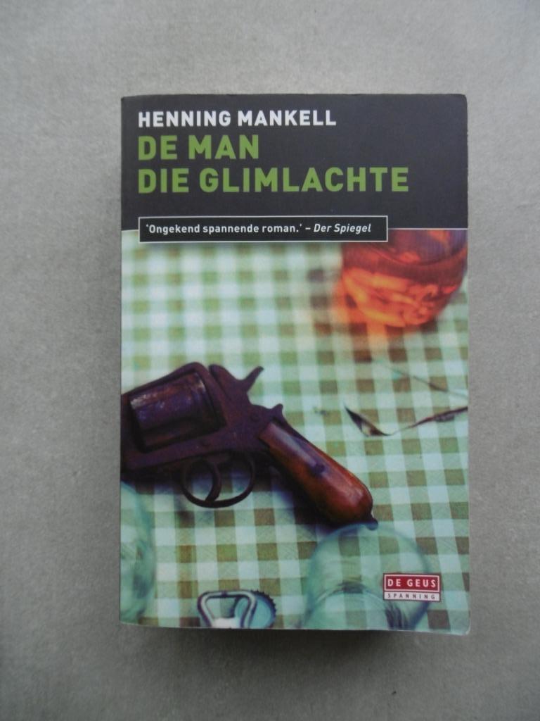 De man die glimlachte - Henning Mankell, Livres, Policiers, Utilisé, Enlèvement ou Envoi