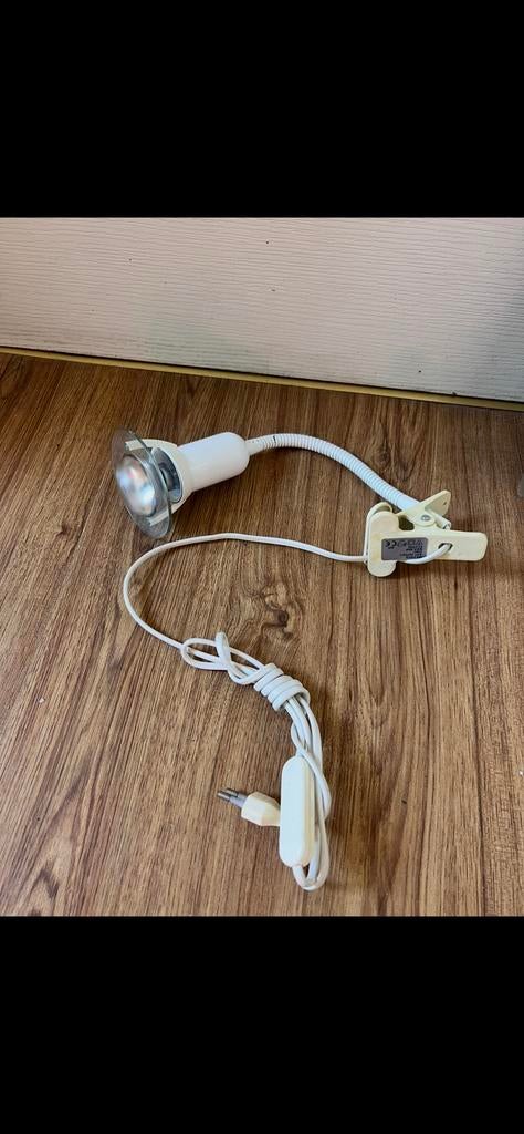 Une lampe a pince neuf, Divers, Accessoires de bureau, Enlèvement ou Envoi, Comme neuf