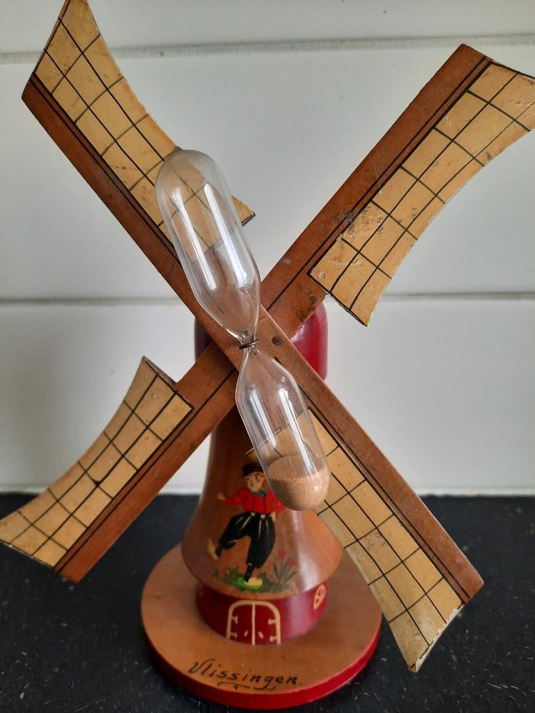 Antiek molentje met zandloper, Ophalen