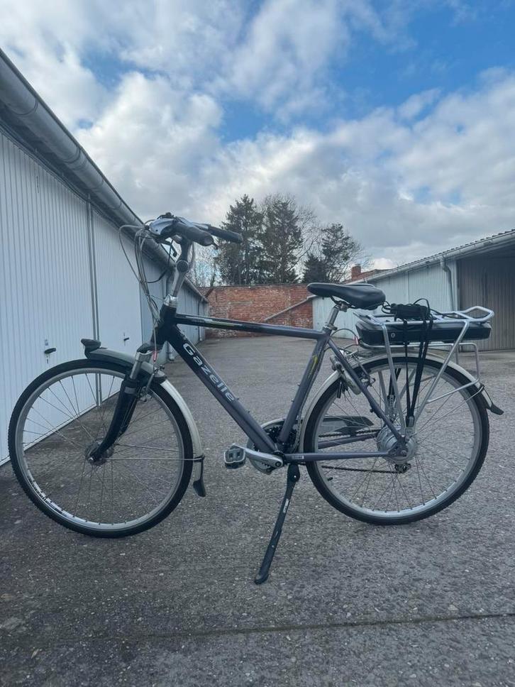 GAZELLE ELEKTRISCHE FIETS MET VOORWIELMOTOR (NIEUW), Fietsen en Brommers, Elektrische fietsen, Zo goed als nieuw, Gazelle, Ophalen