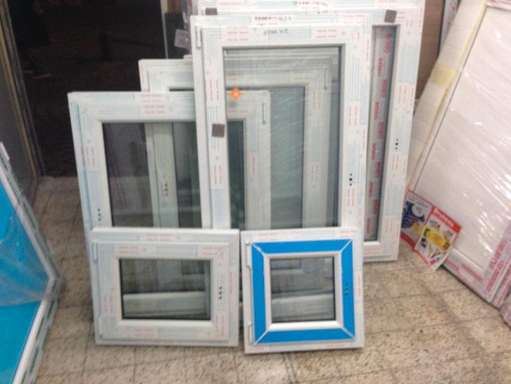 Déstockage de châssis et portes pvc, Bricolage & Construction, Vitres, Châssis & Fenêtres, Neuf, Enlèvement