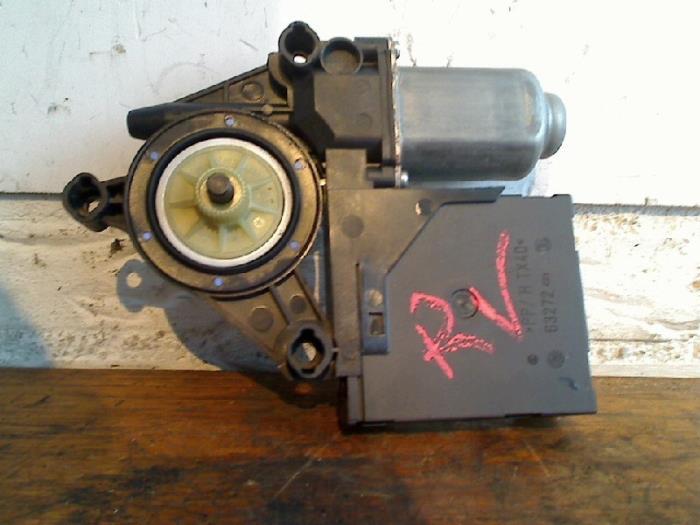 Moteur de vitre portière d'un Volkswagen Golf, Autos : Pièces & Accessoires, Volkswagen, -, 3 mois de garantie, Utilisé