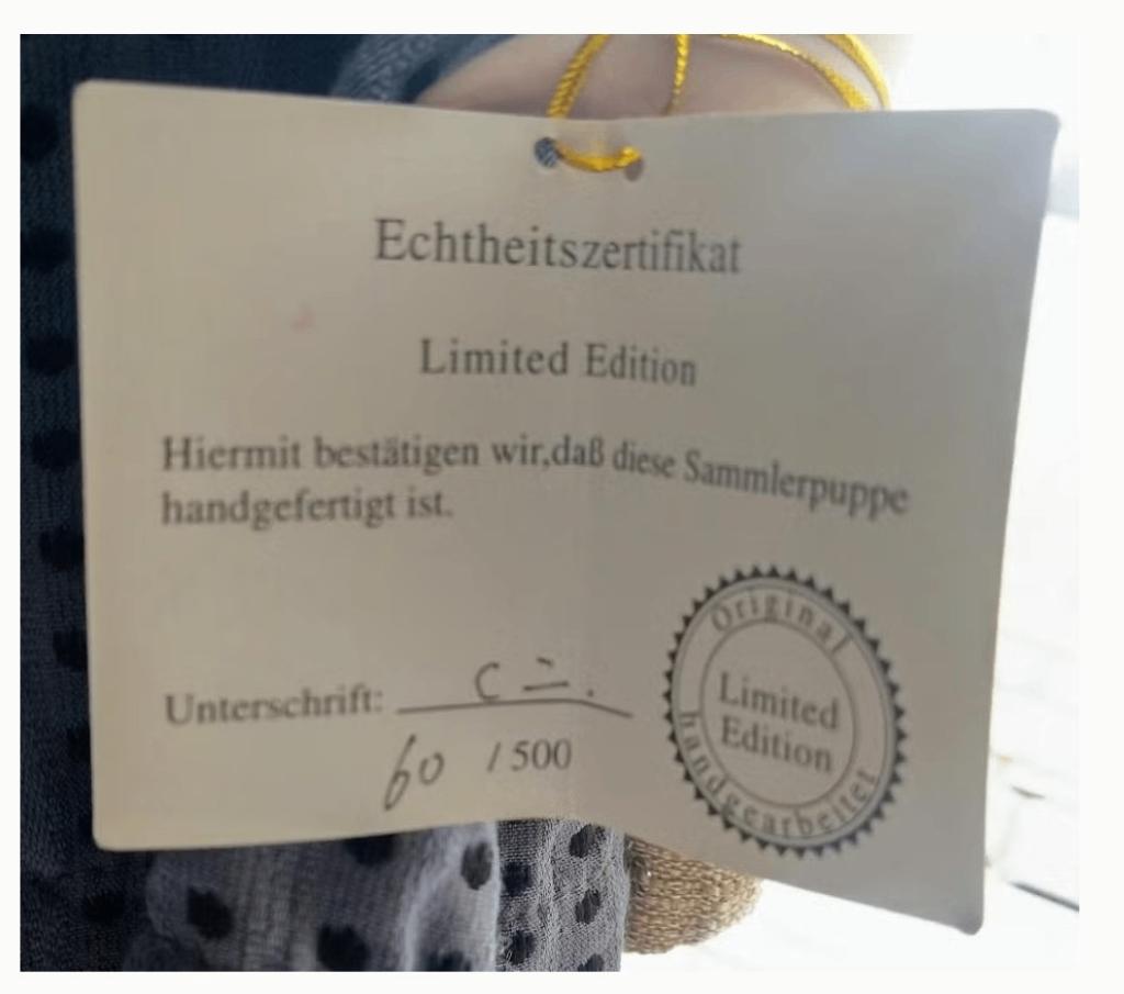 Porseleinen pop met certificaat, Verzamelen, Poppen, Ophalen, Zo goed als nieuw, Pop