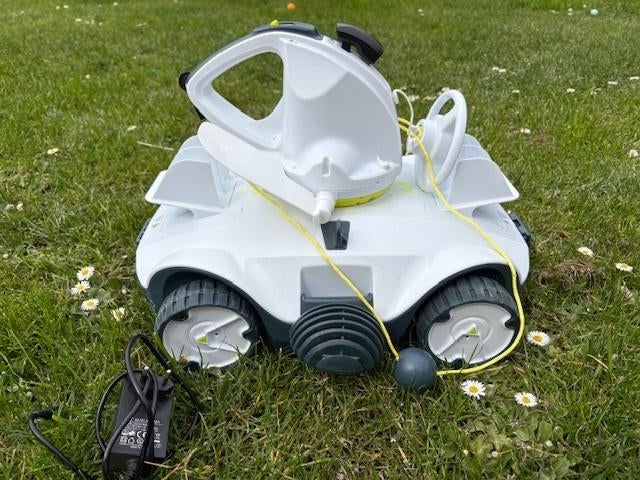 zwembadrobot  Kokido Manga+ met accu, Tuin en Terras, Zwembad-toebehoren, Zo goed als nieuw, Ophalen of Verzenden
