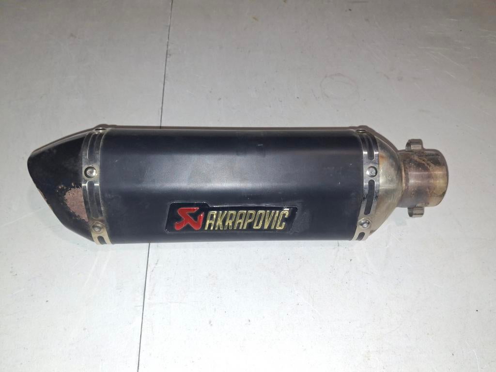 Silencieux akrapovic, Motos, Enlèvement