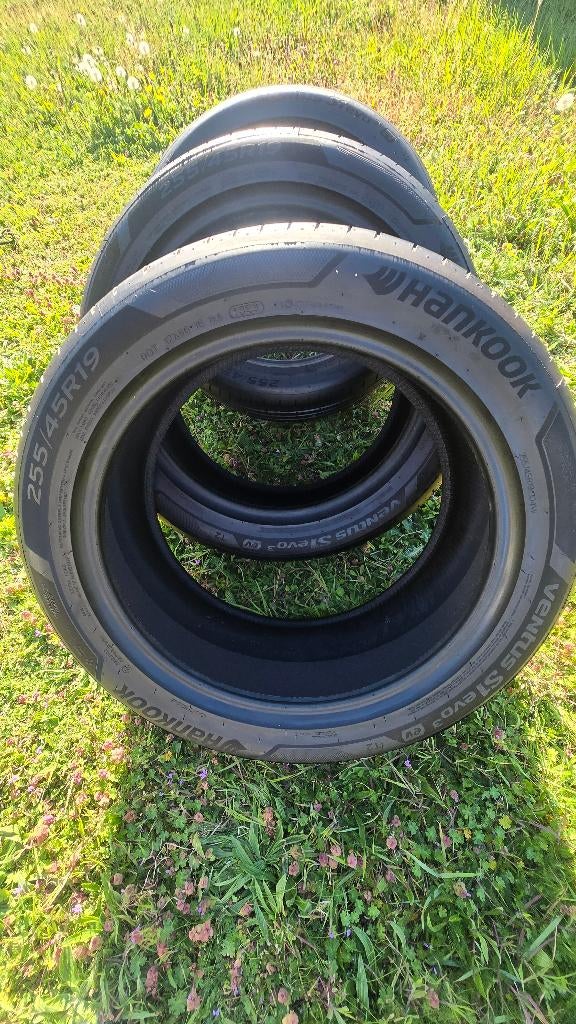 HANKOOK VENTUS S1 EVO3 EV 255/45 R19 104 W XL T2 Nieuwstaat, Autos : Pièces & Accessoires, Pneus & Jantes, Neuf, 255 mm, Véhicule de tourisme