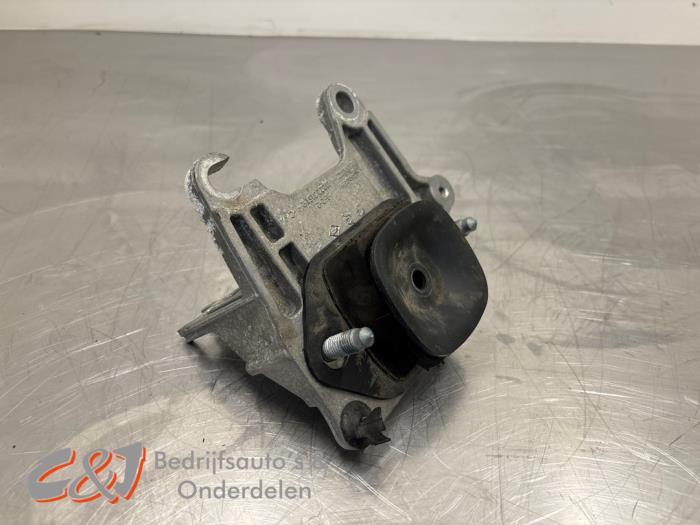 Motorsteun van een Fiat Talento, Auto-onderdelen, Ophanging en Onderstel, Fiat, Gebruikt, 3 maanden garantie, Ophalen of Verzenden