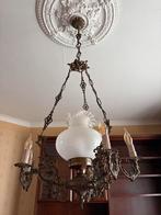 Prachtige antieke koperen luchter met opaline glazen kap, Ophalen, Zo goed als nieuw, Glas