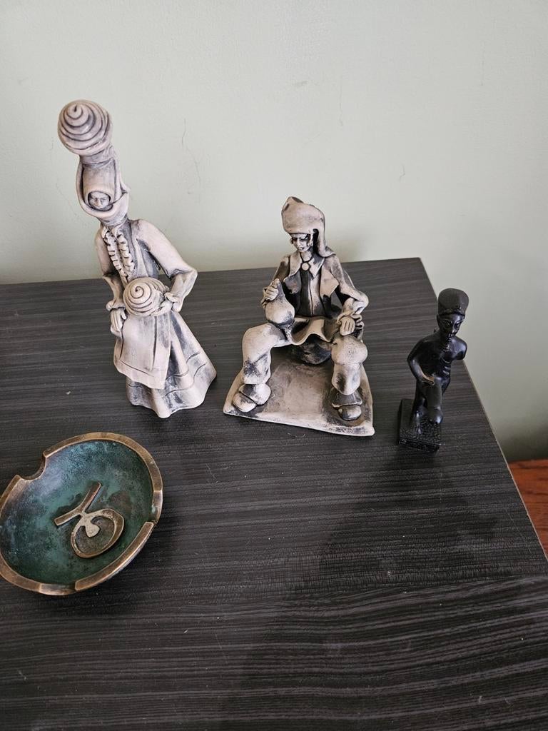 Verschillende beeldjes ook per stuk te koop, Ophalen