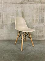 1x beige / mokka Vintage kuipstoel met houten poten, Enlèvement, Comme neuf, Brun, Bois