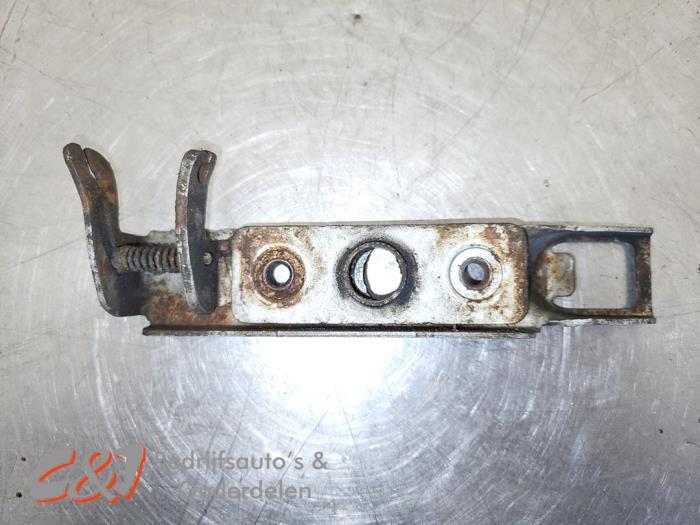 Slotmechaniek Motorkap van een Mercedes Vito, Gebruikt, -, Ophalen of Verzenden, -