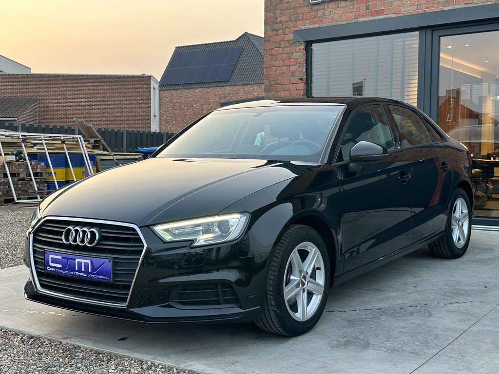 Audi A3 Limousine 1.5TFSi Leder - Navi - Xenon - Trekhaak!, Auto's, 4 deurs, 149 pk, Zwart, Leder