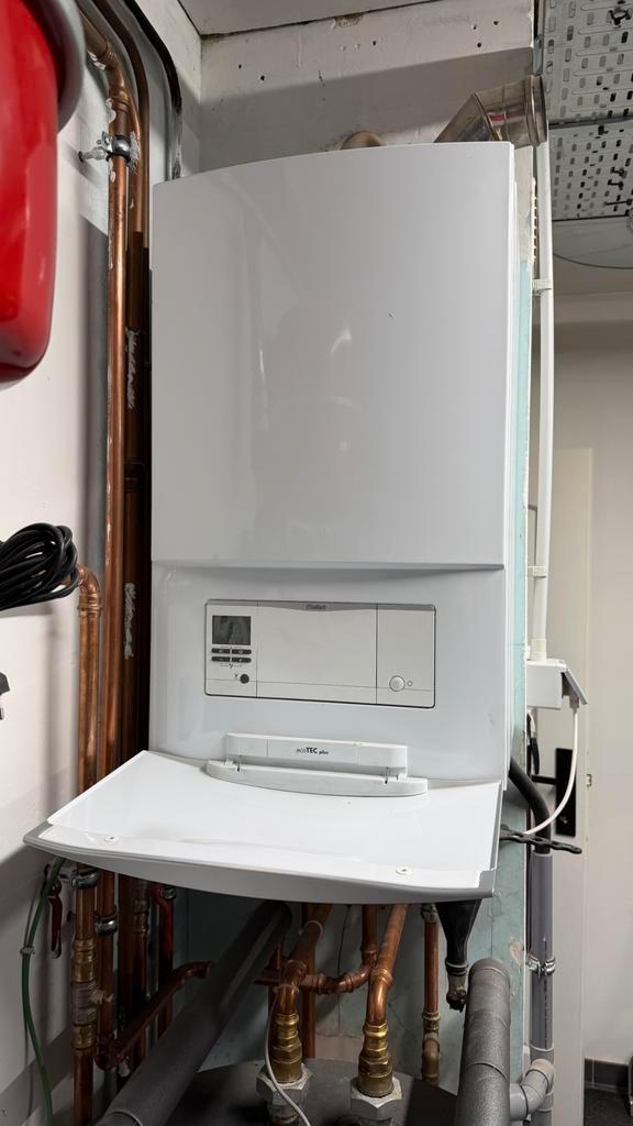 Vaillant Eco Tech Plus HR gasverwarming en Vaillant Boiler, Doe-het-zelf en Bouw, Chauffageketels en Boilers, Zo goed als nieuw