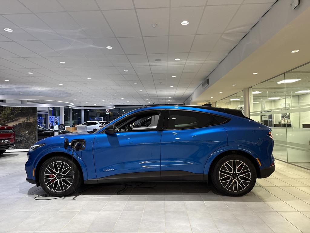 Ford Mustang Mach-E 88kWh 203kW Extended Range Premium RWD S, Auto's, Automaat, 203 kW, Blauw, 600 km