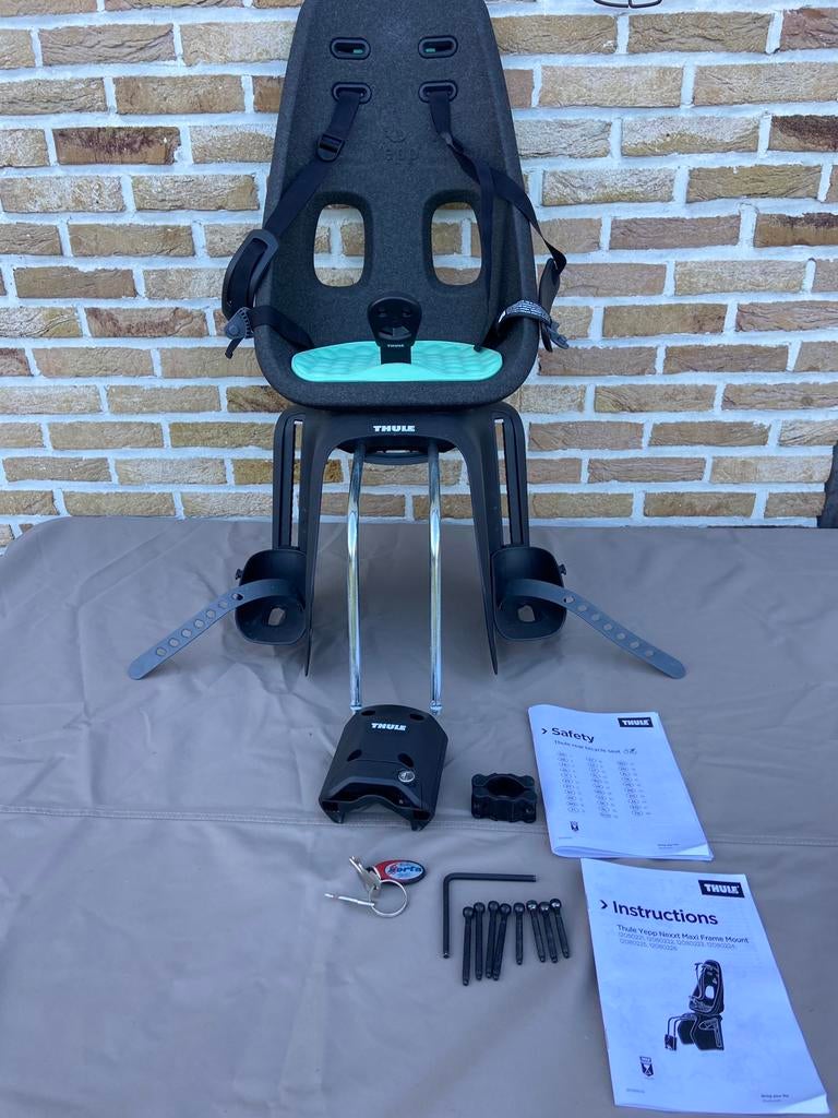Thule fietsstoel Yepp mintgroen, Fietsen en Brommers, Fietsaccessoires | Fietsstoeltjes, Ophalen, Nieuw, 15 t/m 25 kg, Voetsteuntjes