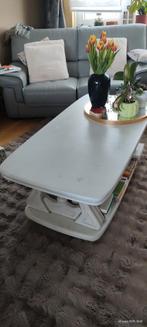 Table basse en bois. Blanche., 100 à 150 cm, Moins de 50 cm, Utilisé, 50 à 100 cm