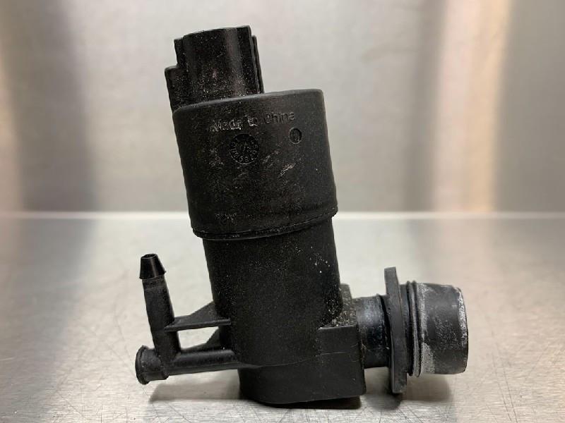 RUITENSPROEIERRESERVOIR ACHTER Toyota Yaris III (P13), Gebruikt, Toyota