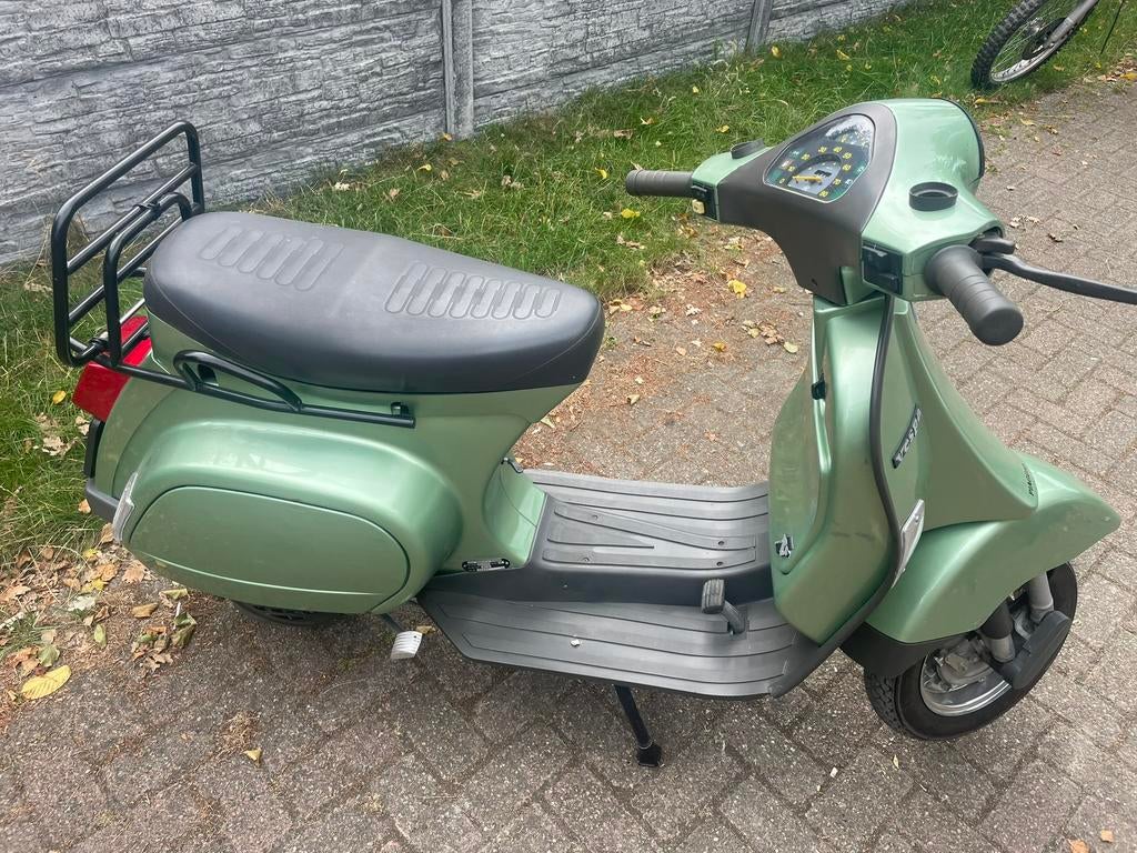 Zeer mooie Vespa pk50, Vélos & Vélomoteurs, Cyclomoteurs | Vespa, Enlèvement, Comme neuf