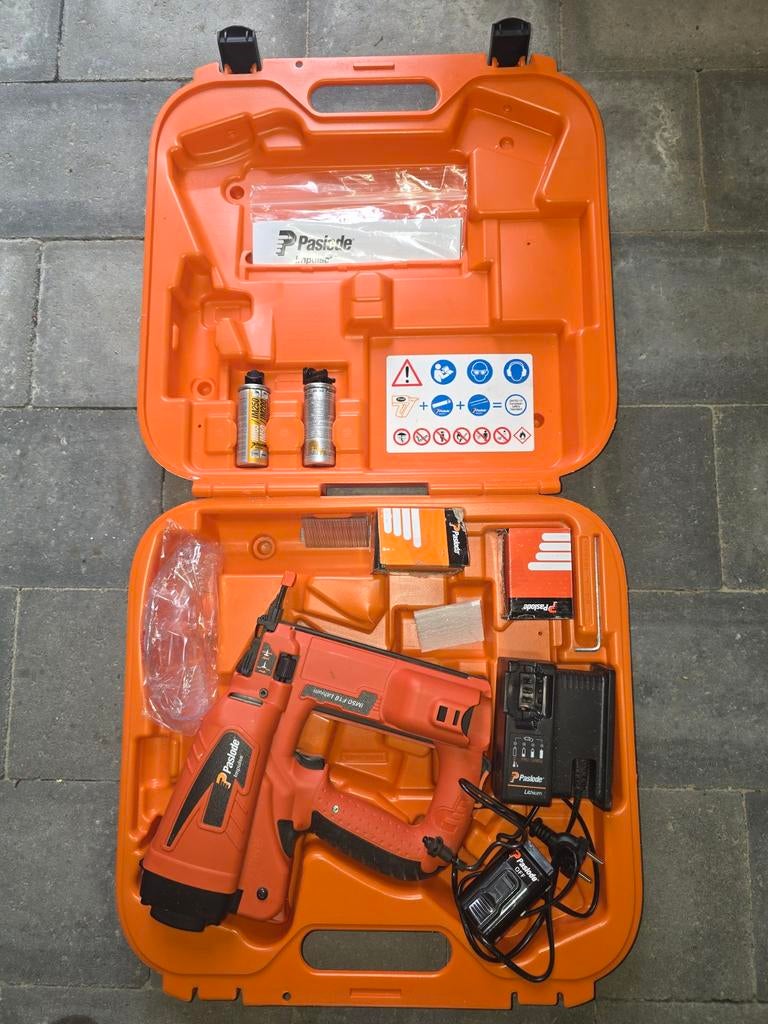 Paslode IM50 F18, Bricolage & Construction, Outillage | Outillage à main, Enlèvement, Comme neuf