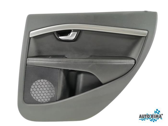 Portierbekleding 4Deurs rechts-achter van een Volvo V70, Gebruikt, -, -, Ophalen of Verzenden