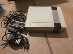 NES (Nintendo) gameconsole met Mario Bros / Duck Hunt, Games en Spelcomputers, Ophalen of Verzenden, Gebruikt, Met 1 controller