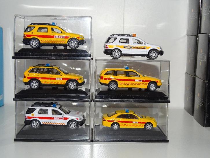 1/72 lot ambulance pompiers brandweer cararama smur belge, Hobby en Vrije tijd, Modelbouw | Auto's en Voertuigen, Zo goed als nieuw