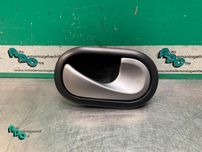 Portiergreep 2Deurs rechts van een Renault Twingo (Twingo 07, Auto-onderdelen, Carrosserie, Renault, Gebruikt, 3 maanden garantie