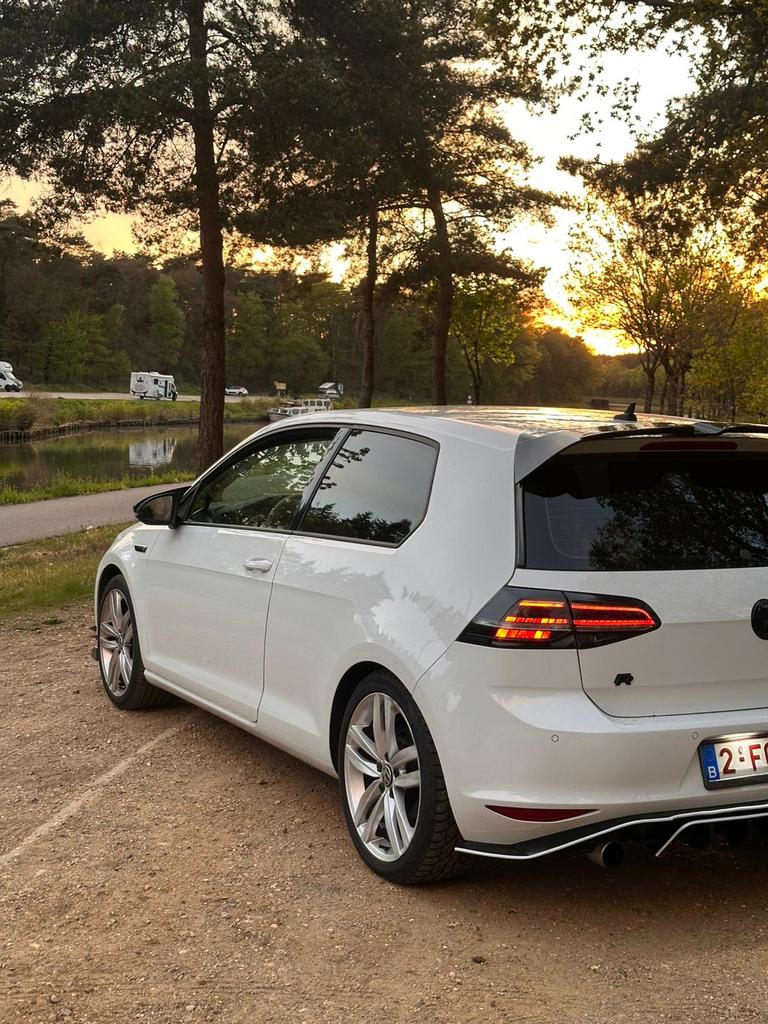 Gamme Golf 7 R, Autos, Volkswagen, Achat, Euro 6, Alcantara, Noir