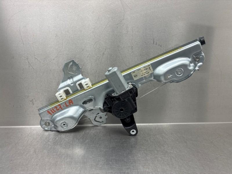 RAAMMECHANIEK LINKS ACHTER Nissan Pulsar (C13) (01-2013/-), Gebruikt, Brose SE, Info@brose.com, Max-Brose-Straße 1
96450  Coburg, DE