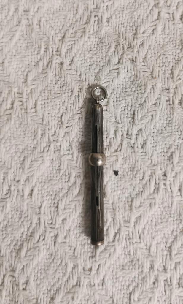 poinçon mamelle en argent antique, Antiquités & Art, Antiquités | Outils & Instruments, Enlèvement ou Envoi