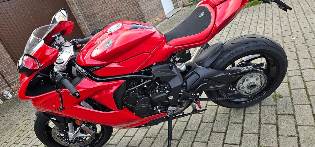 Mv agusta f3 rosso, Motos, Motos | MV Agusta, Permis Moto A, 800 cm³, Super Sport, Particulier