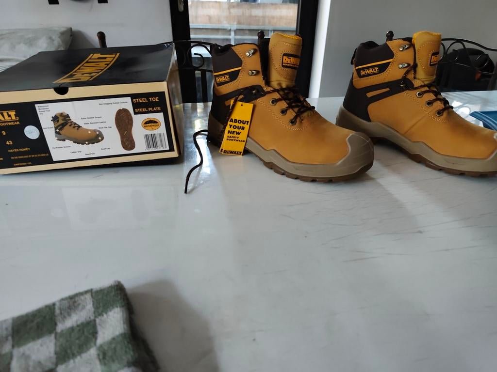Nieuwe Dewalt schoenen, nooit gedragen, Vêtements | Hommes, Chaussures, Enlèvement, Chaussures de travail