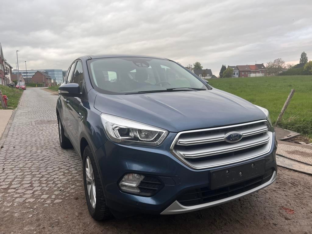 Ford Kuga 2019 1.5 essence 68 000 km, Achat, Boîte manuelle, Noir, 5 portes