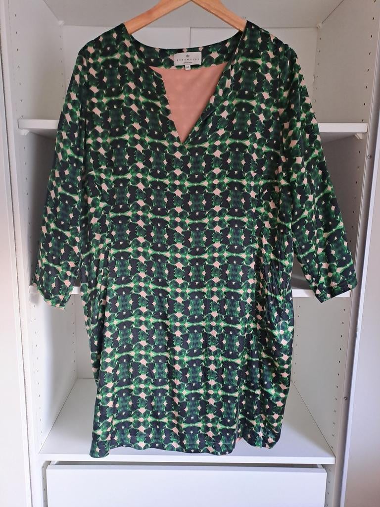 Mt 44 Groene en zalmkleurige jurk, Kleding | Dames, Jurken, Maat 42/44 (L), Ophalen of Verzenden, Zo goed als nieuw, Essentiel Antwerp