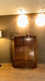 Belle armoire entièrement en noyer, fabriquée sur mesure, Maison & Meubles, Moins de 150 cm, Utilisé, Autres essences de bois