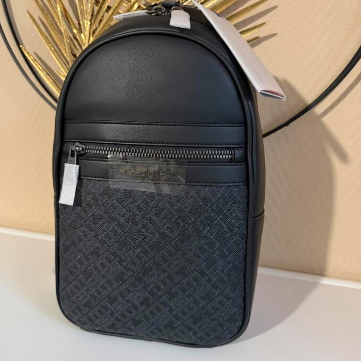 Sac banane tommy hylfiger, Bijoux, Sacs & Beauté, Sacs | Sacs à dos, Neuf, Autres marques, Envoi