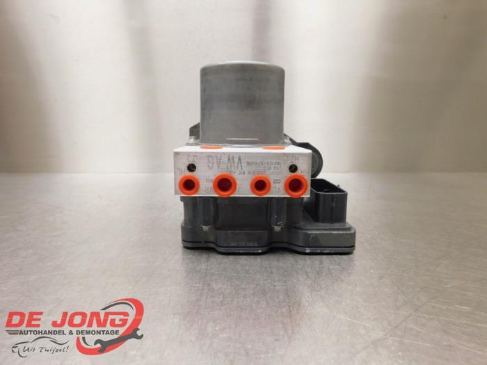 ABS Pomp van een Volkswagen Polo, Gebruikt, -, Volkswagen, -