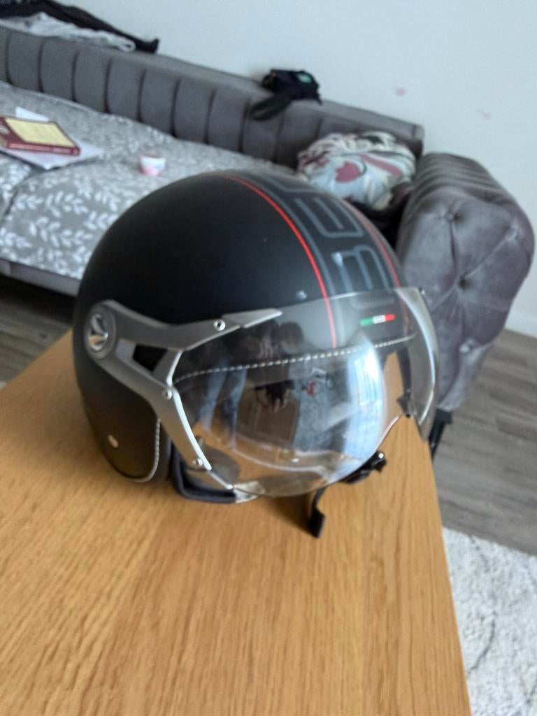 Beon b110, Fietsen en Brommers, Brommerhelmen, Ophalen, Zo goed als nieuw