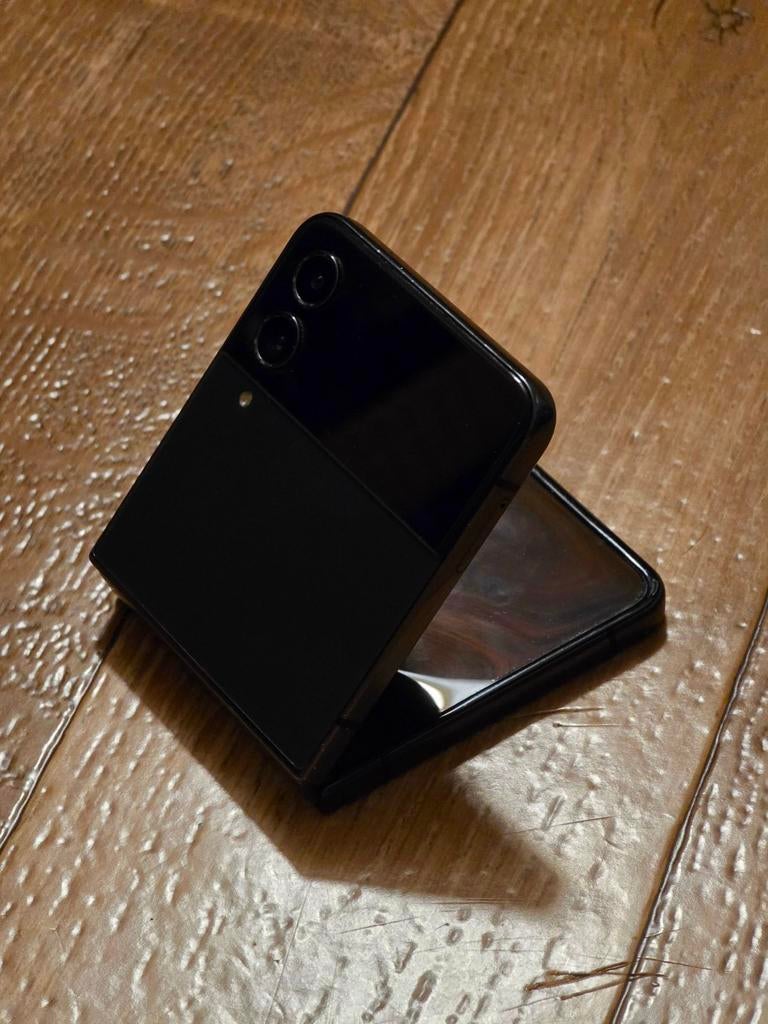 Samsung Galaxy Z Flip 4 (Binnen Scherm Kapot), Télécoms, Téléphonie mobile | Samsung, 128 GB, Enlèvement ou Envoi, Galaxy Z Flip