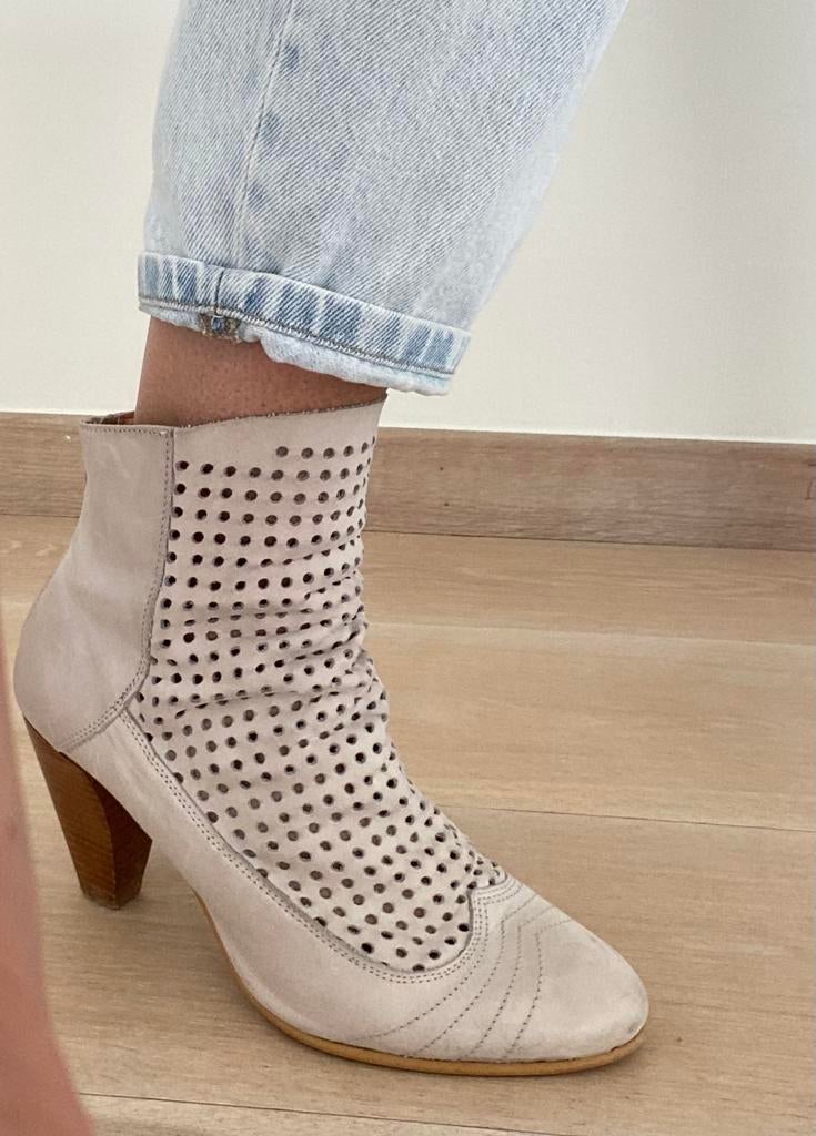 Laarsjes maat 40, Enlèvement, Comme neuf