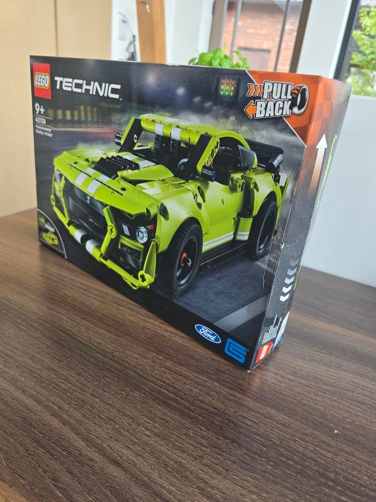 LEGO Technic Ford Mustang Shelby GT500, Ophalen